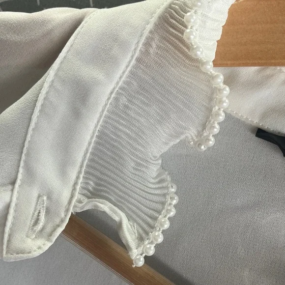 Zara White Button-Up Blouse - Picture 6 of 6